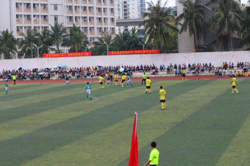 拥抱快乐足球,尽享大学时光!