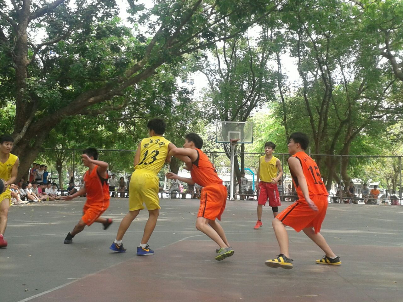 篮球争锋，愈战愈勇！