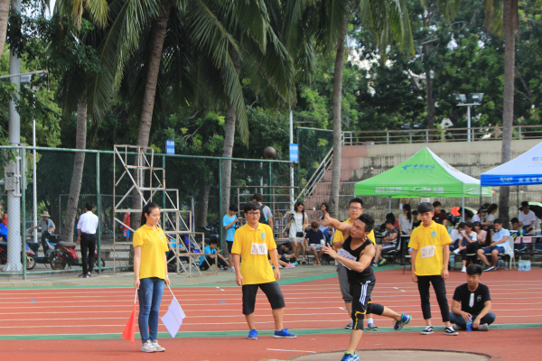 运动,青春飞扬--记物电学院首届秋季田径运动会